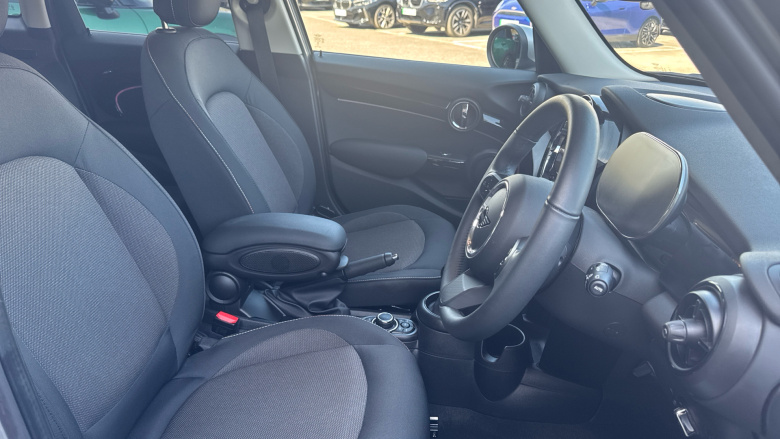 MINI Hatchback 1.5 Cooper Classic II 5dr Auto Petrol Hatchback